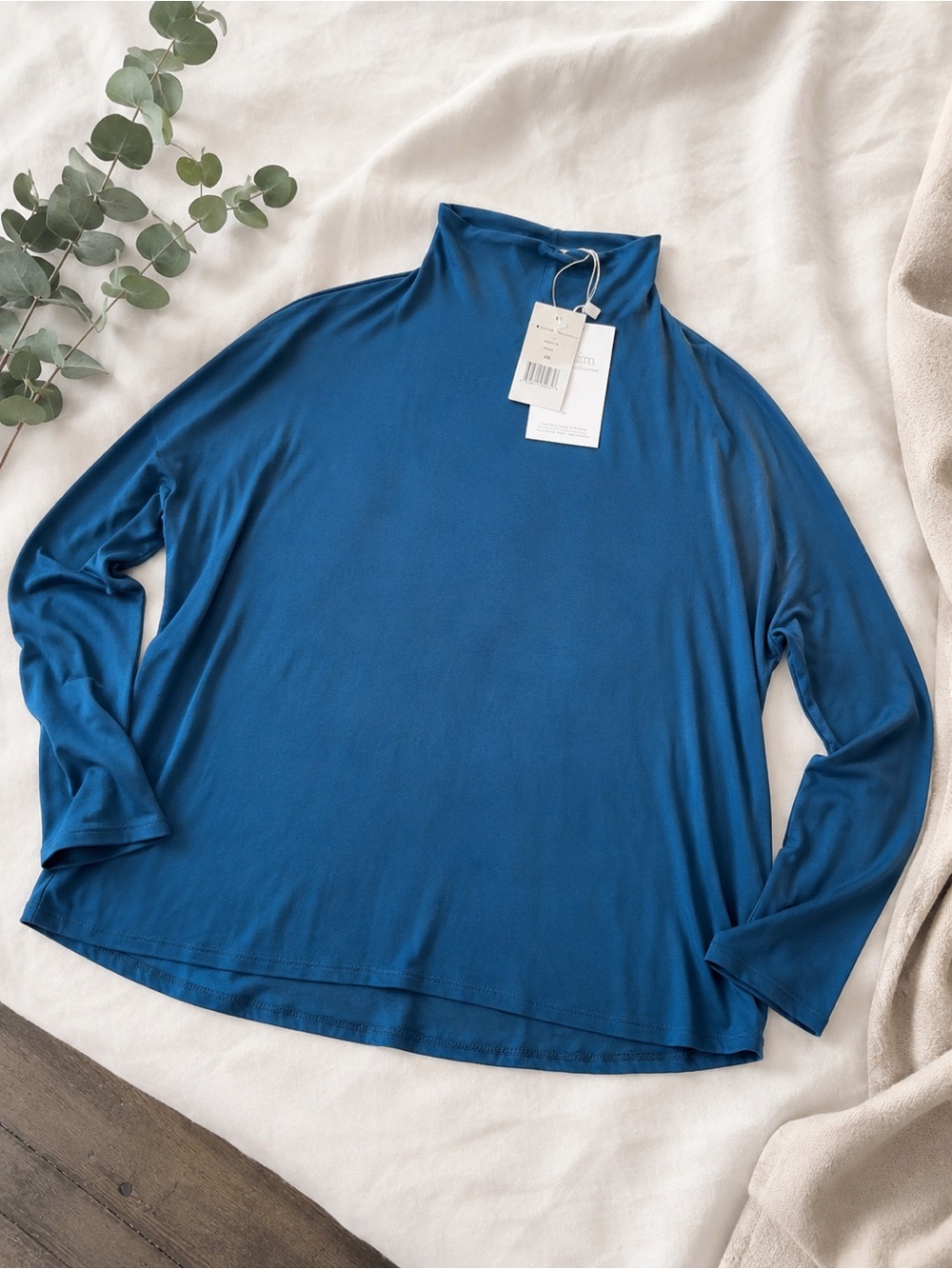 Women's Long-Sleeve Mock Neck Top in Deep Teal